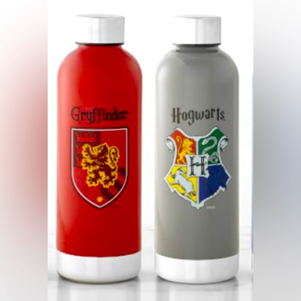 Harry Potter Williams Sonoma Hydration Bottles – Set of 2 –Hogwarts & Gryffindor